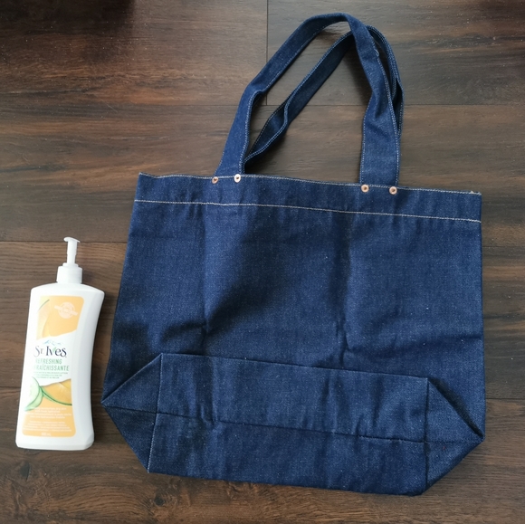 Guess Denim Large Tote Bag - Picture 2 of 3